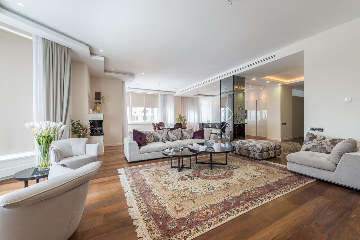 Salon lumineux et soigné d'un logement géré par Elysior — référencement Airbnb à Bagneux